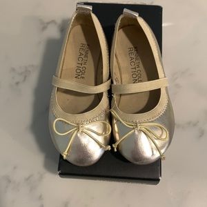 Kenneth Cole Reaction Gold ballet flats (toddler 7)